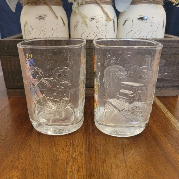 Disney's collectible McDonald's glasses set of 2 - Picture 4 of 7